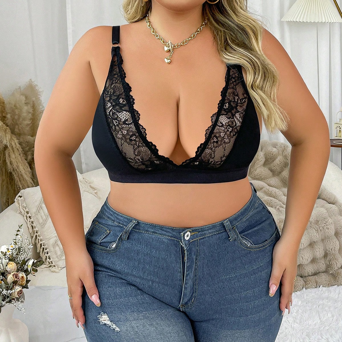 Plus Size Lace Decor Non-Wired Bra